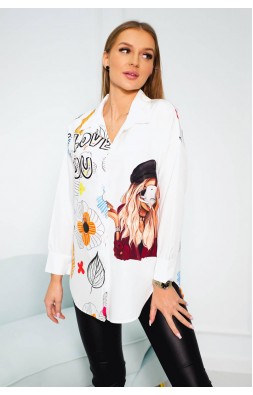 Košeľa s kvetinovým vzorom a dievčenskou potlačou biela